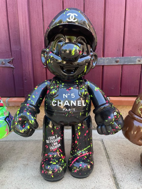 Mario Chanel Black
