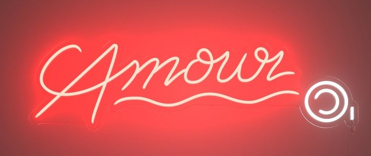 AMOUR   